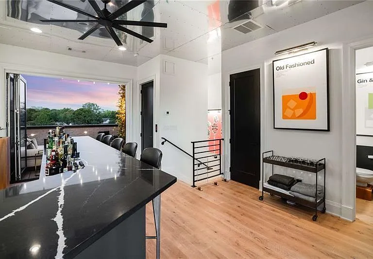 661 Auburn Ave NE #16 — Photo 42