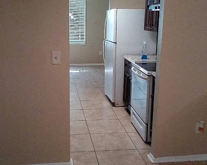 131 Roswell Commons Way — Photo 11