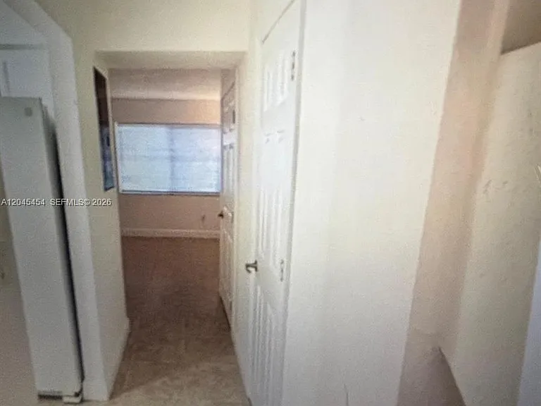984 W 40th St #2 — Photo 5