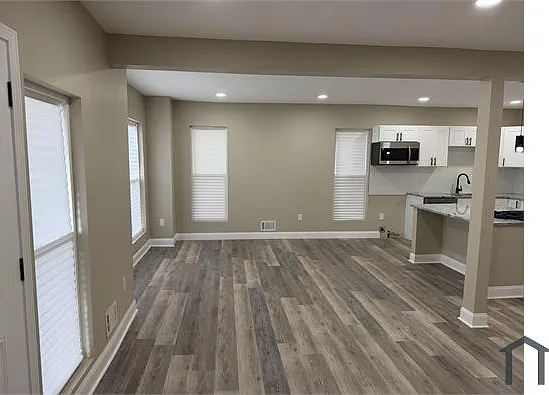 3 bed, $1,500 — Photo 3