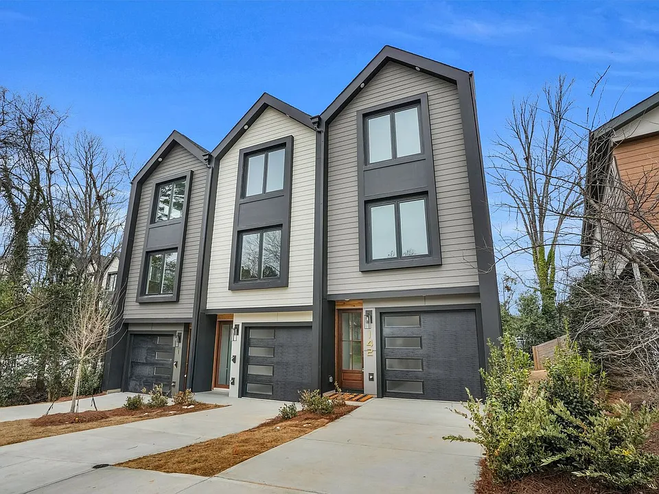 142 Mattoon St