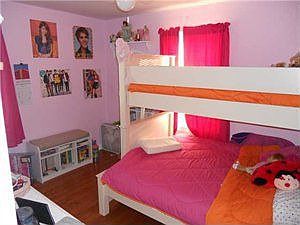 5th image of 60 Cadman Dr