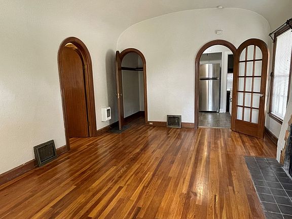 2nd image of 5-11.5 N Franklin Ave #5