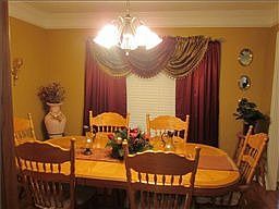 3rd image of 151 Gallant Ct