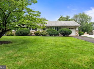 298 Davisville Rd, Warminster, PA 18974