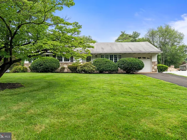 298 Davisville Rd, Warminster, PA 18974