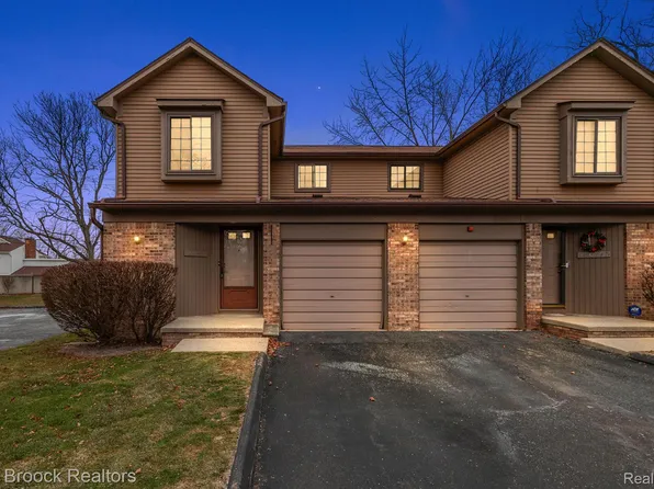 18674 W Thirteen Mile Rd, Franklin, MI 48025