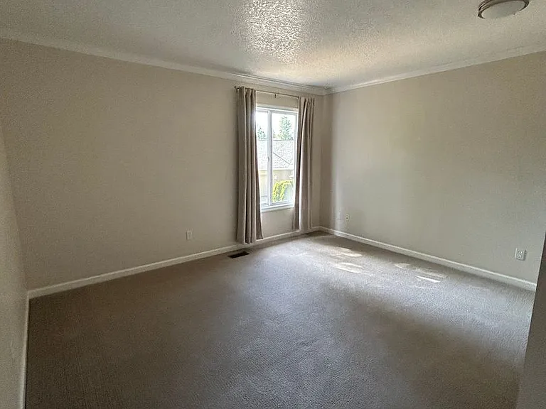 8827 SW 90th Ave — Photo 17