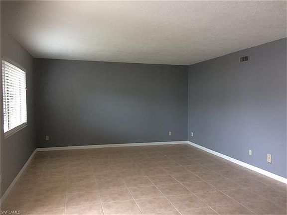 3rd image of 4631 Bayshore Dr APT L1