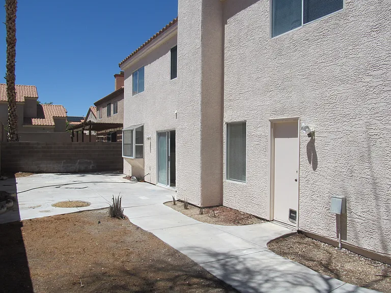 8701 Crescent Ridge Ln — Photo 34