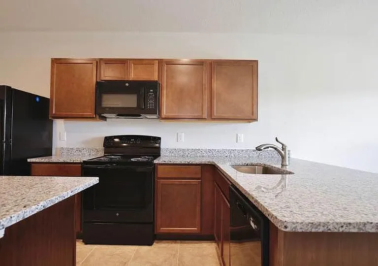 353 Sedgewick Dr — Photo 4
