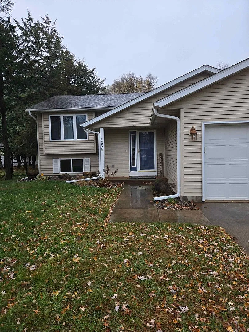 $2,300.00 4BD 2BA| 2623 Edgewood Lane| Available 12/01/2026! — Photo 2