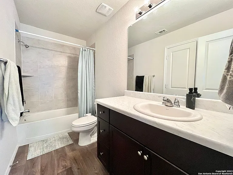 2526 Wentwood Run — Photo 9