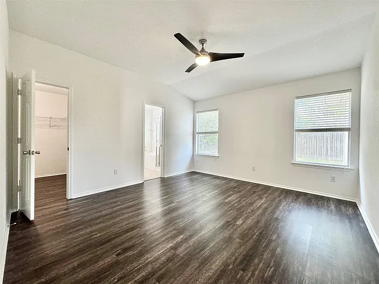1015 Aiken Dr — Photo 18