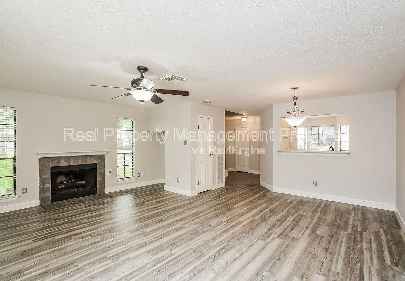 2 bed, 2.0 bath, 1304 sqft, $1,995 — Photo 3