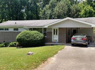 121 Wayside Rd, Oak Ridge, TN 37830
