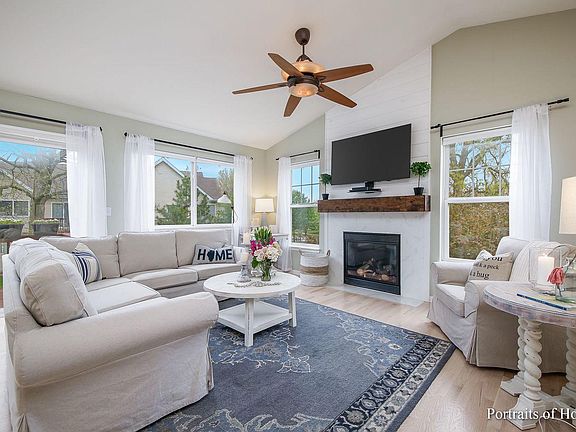 2nd image of 3157 Saganashkee Ln