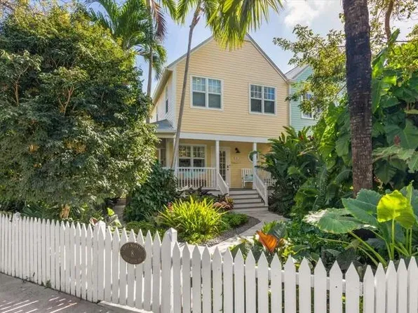 8 Golf Club Dr, Key West, FL 33040
