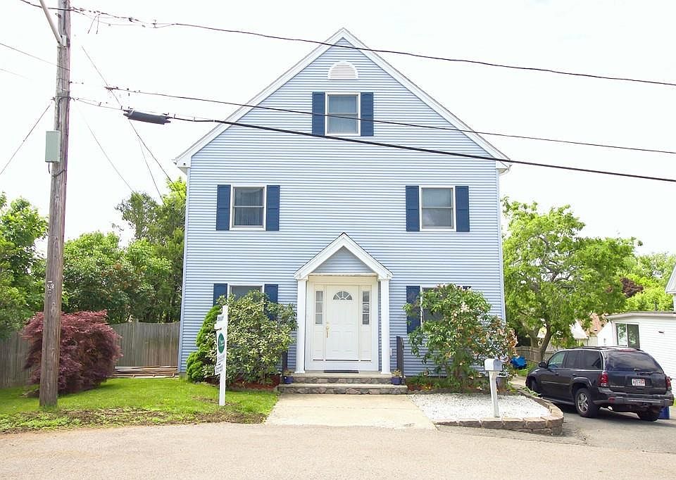 1st image of 135 Ocean Ave W