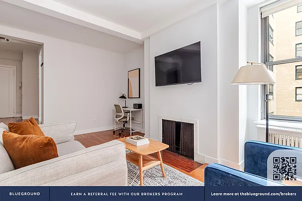 Rented by The Blueground | media 4