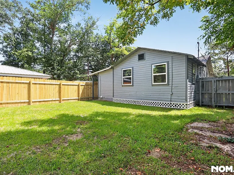 708 S Chestnut St — Photo 24