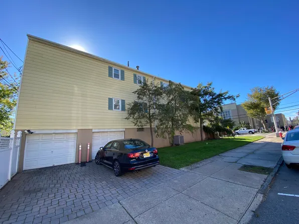 738 Kennedy Boulevard image 1 of 21