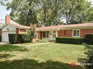 9 N Stratford Rd, Arlington Heights, IL 60004