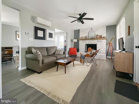 5th image of 579 E King St