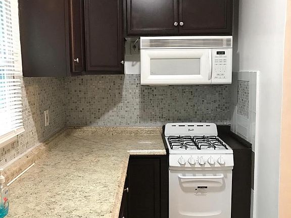 4th image of 2111 South St #S