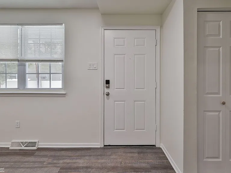 305 S Warminster Rd #B2 — Photo 12