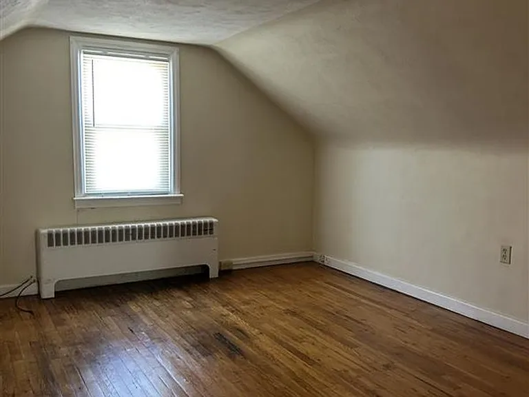 341 Woodland View Dr — Photo 8