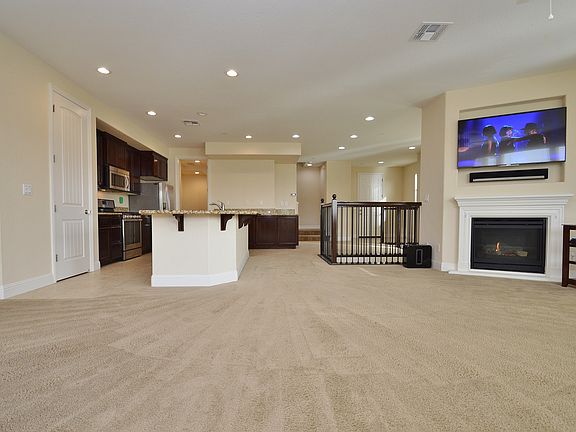 5th image of 6467 Bayview Dr