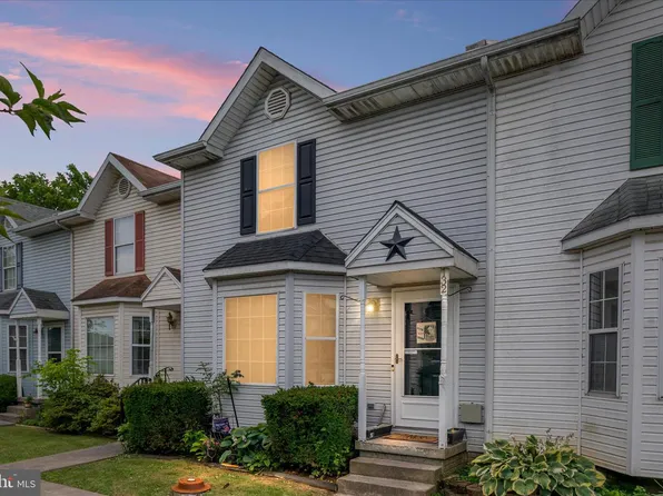 132 Stadium Cir, Inwood, WV 25428