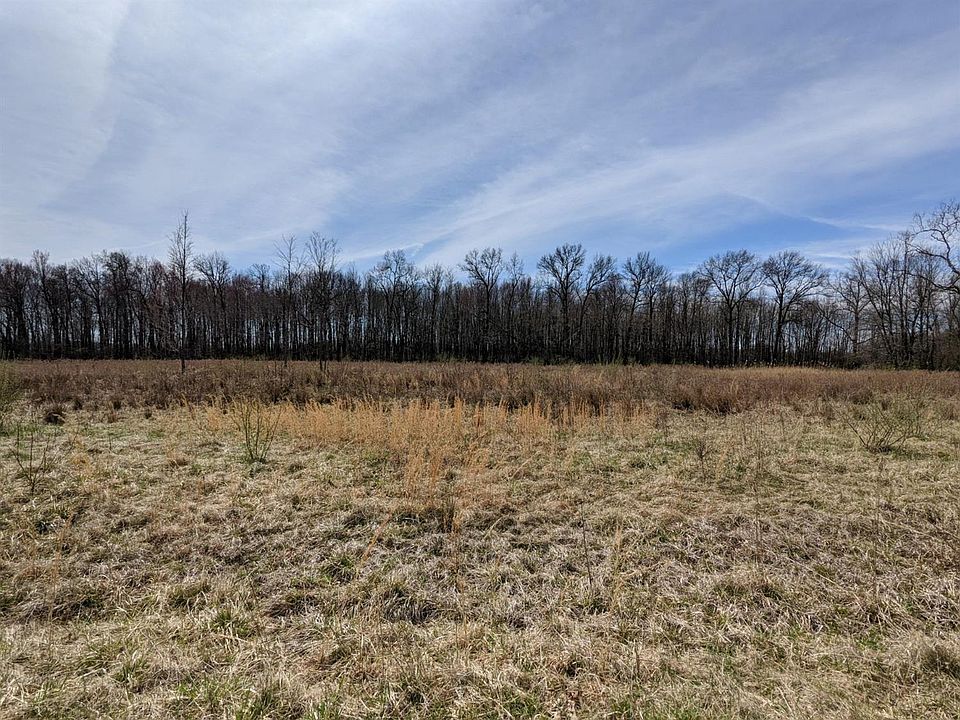 1st image of 5 Valerie Dr