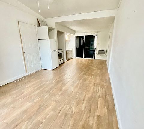 4th image of 1705 46th Ave