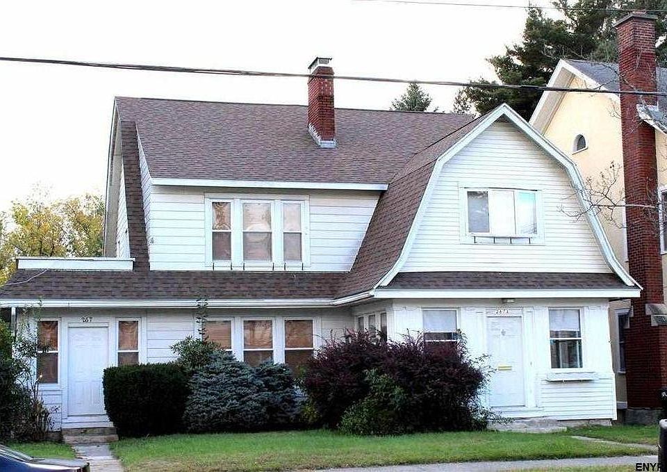 267 Manning Blvd-"B" is the door on the left-the rooftop balcony is above the door