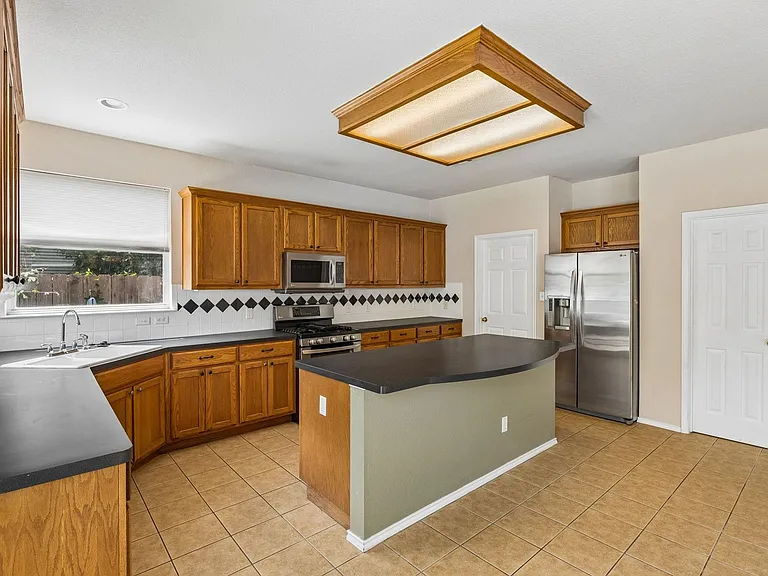 2404 Kristen Ln — Photo 14