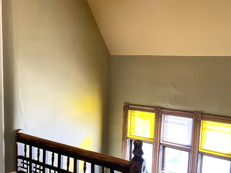 Raymond Flats — Photo 12