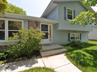 5447 Chestnut Dr, Racine, WI 53402