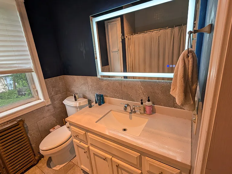 2851 N Downer Ave — Photo 5