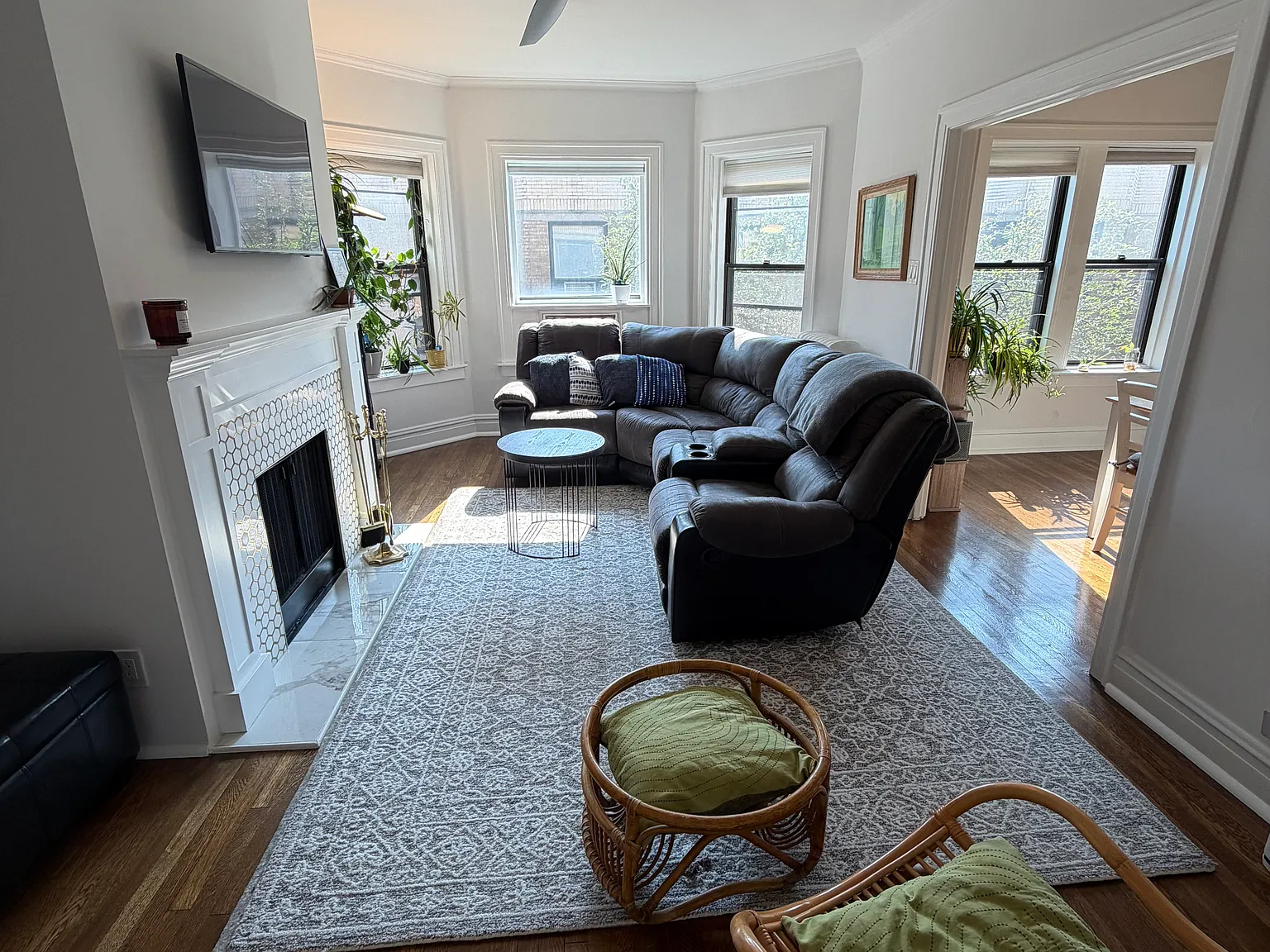 1 bed, 706 sqft, $2,695 — Photo 2