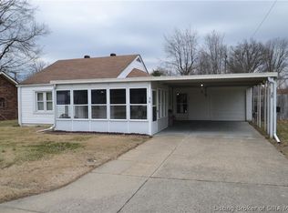 38 Center St, Jeffersonville, IN 47130