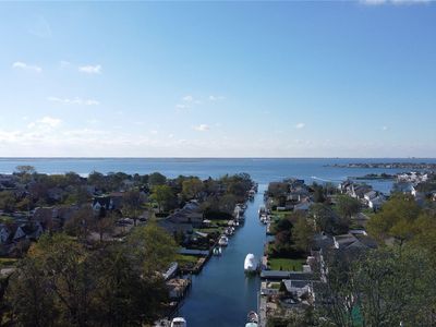 98 Shore Road, Amityville, NY, 11701