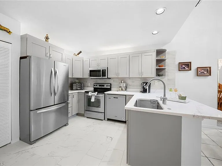 75 Emerald Woods Dr #G2 — Photo 10