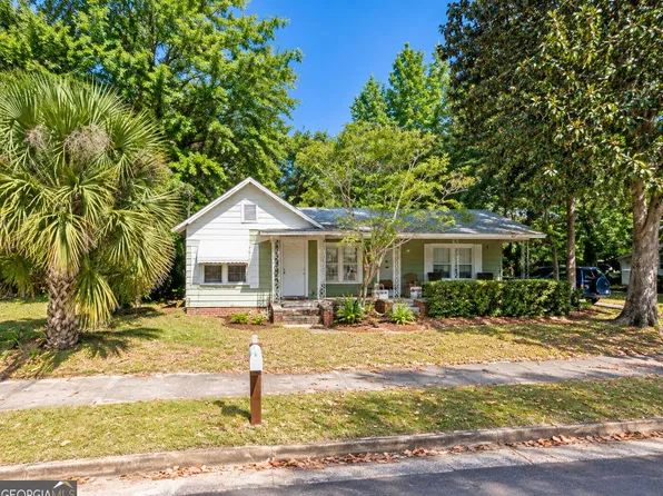 1003 Bedell Ave, Woodbine, GA 31569