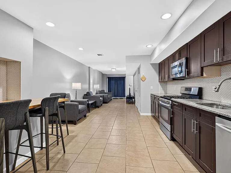 447 Mercer St #1 — Photo 21