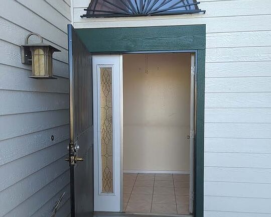 3rd image of 37058 Waterman Ave