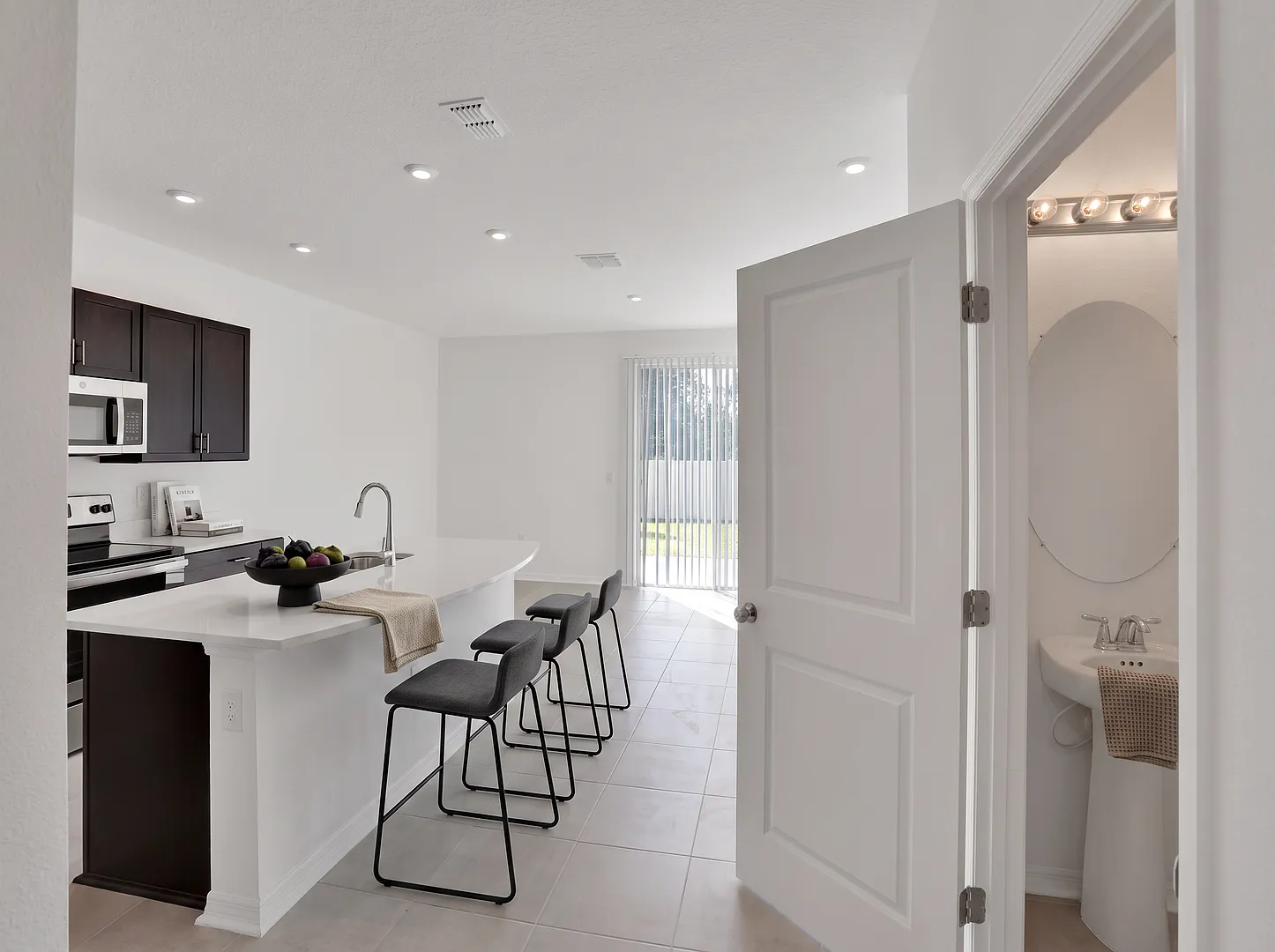 Brand New Move-In Ready Townhome with Pool Access in Annie's Walk Near JAX Airport! — Photo 4