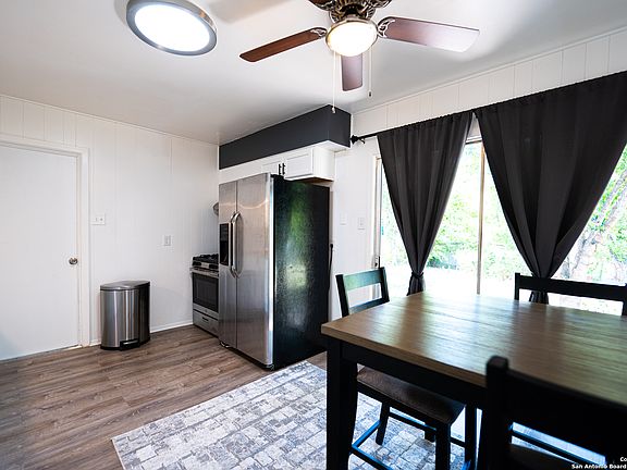 5th image of 2215 Hicks Ave