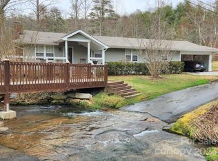 3511 Willow Creek Rd, Hendersonville, NC 28739